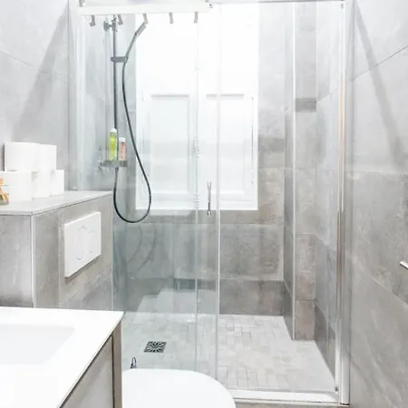 Eiffel Tower And Arc De Triomphe Elegant 1br Apartmán *
