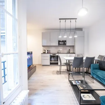 Apartmán Eiffel Tower And Arc De Triomphe Elegant 1br *